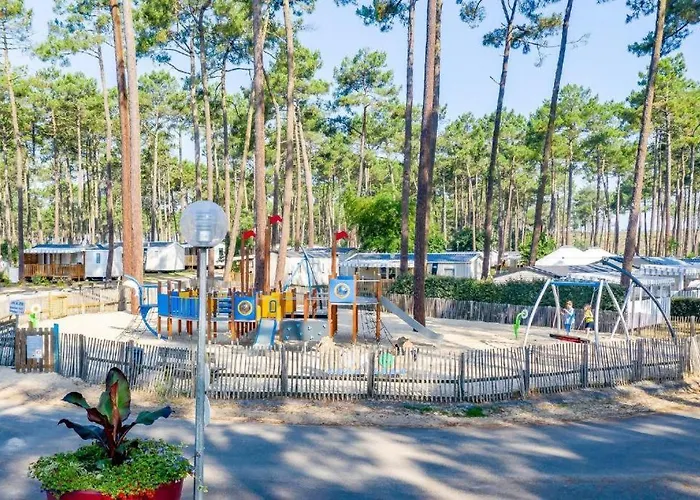 Mh 353 Tout Confort 3 Chambres Et 2 Salles De Bain Dans Camping 4 Etoiles Saint-Julien-en-Born